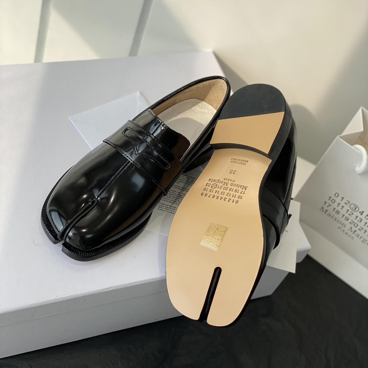 Maison Margiela Tabi Leather Loafers - FashionPlug