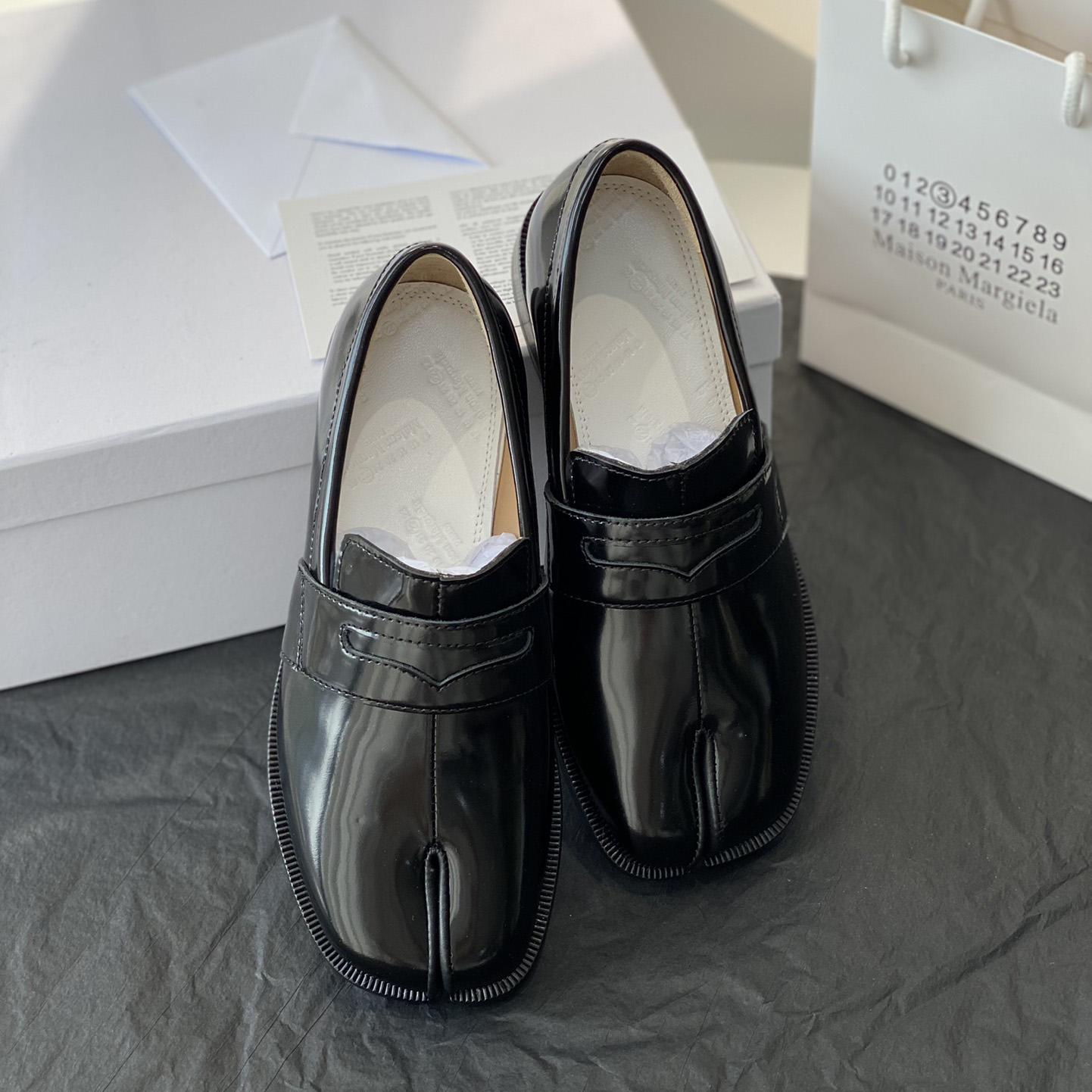 Maison Margiela Tabi Leather Loafers - FashionPlug