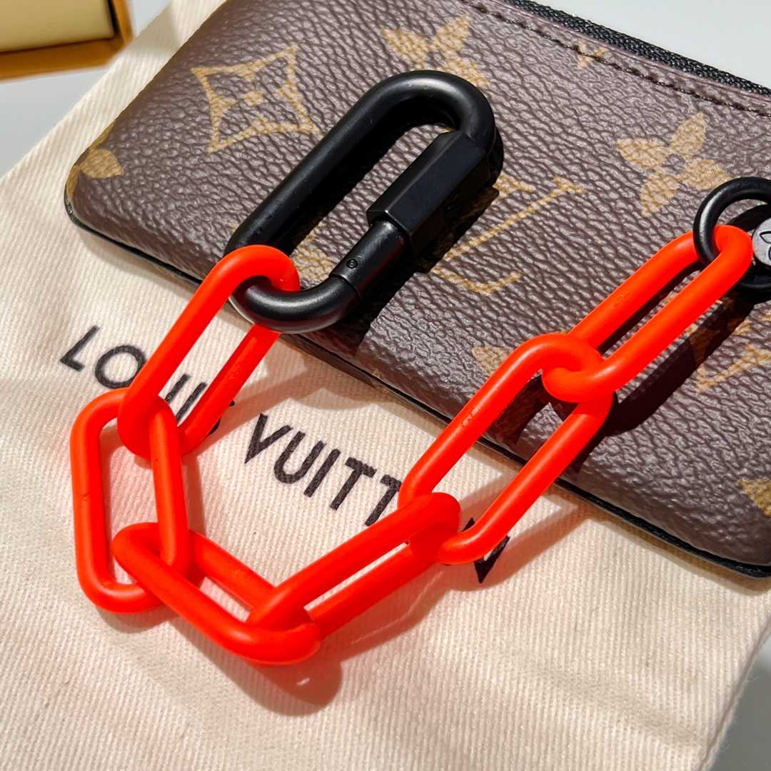 Louis Vuitton Key Pouch - FashionPlug