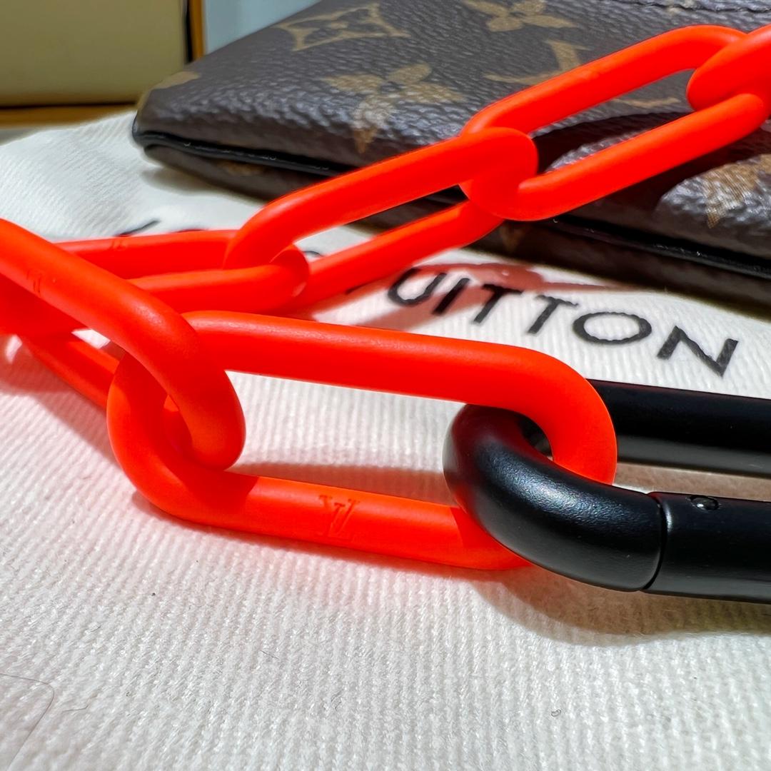 Louis Vuitton Key Pouch - FashionPlug