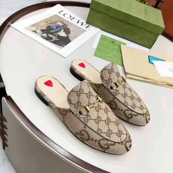 Gucci Women's Jumbo GG Princetown Slipper - FashionPlug