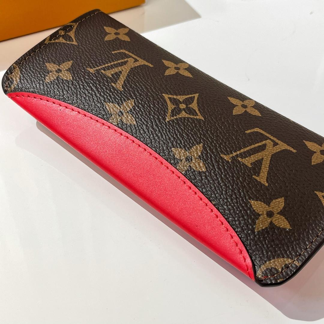 Louis Vuitton Woody Glasses Case   GI0372 - FashionPlug