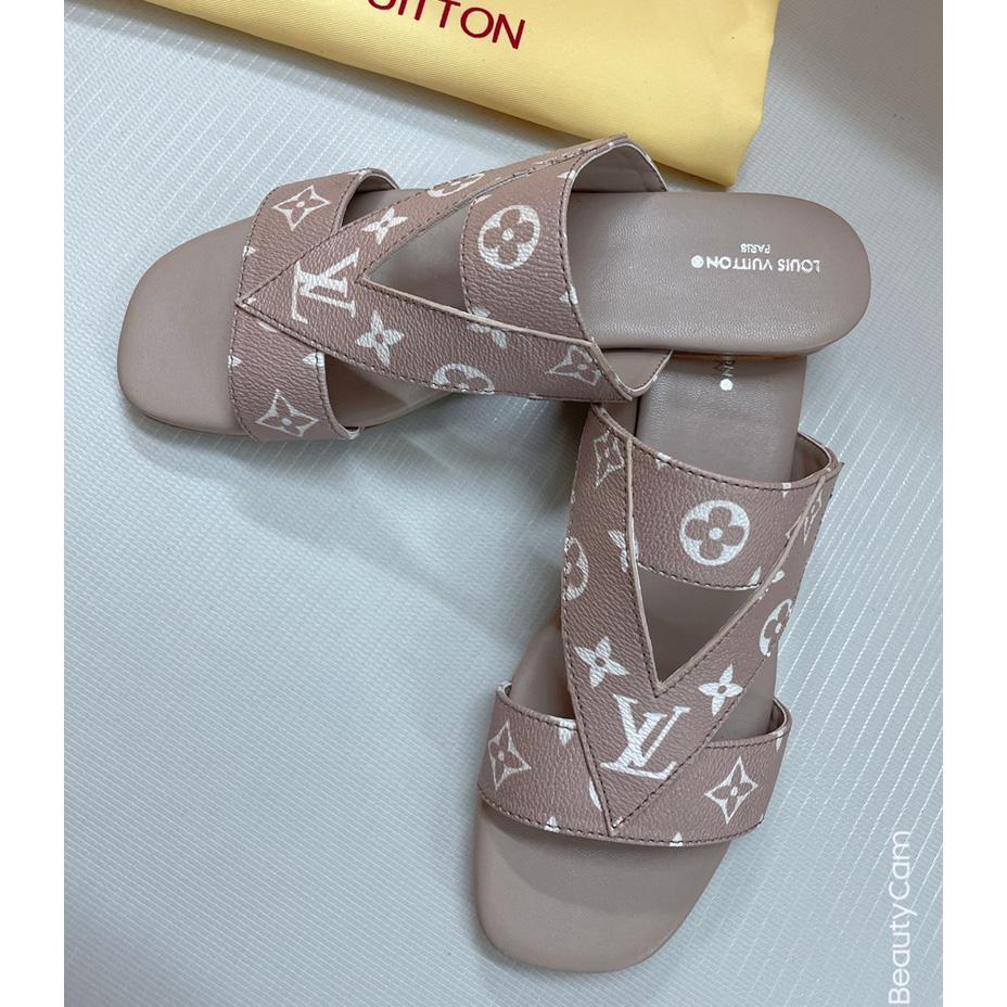 Louis Vuitton Monogram Sandal      - FashionPlug