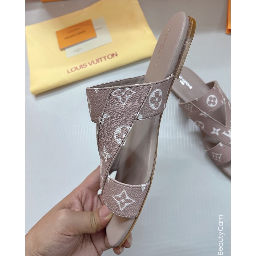 Louis Vuitton Monogram Sandal      - FashionPlug