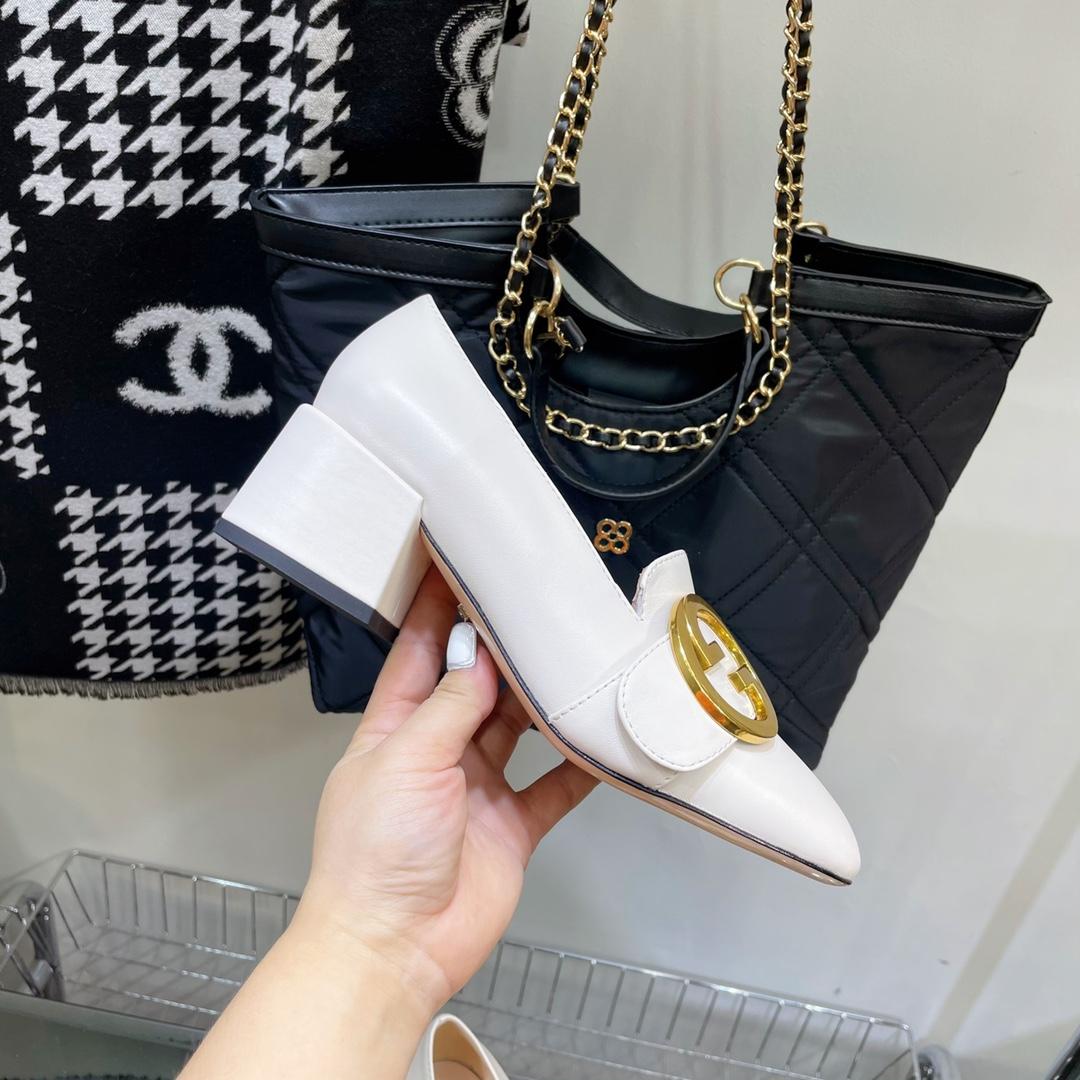 Gucci Blonde Women's Mid-heel Pump - FashionPlug