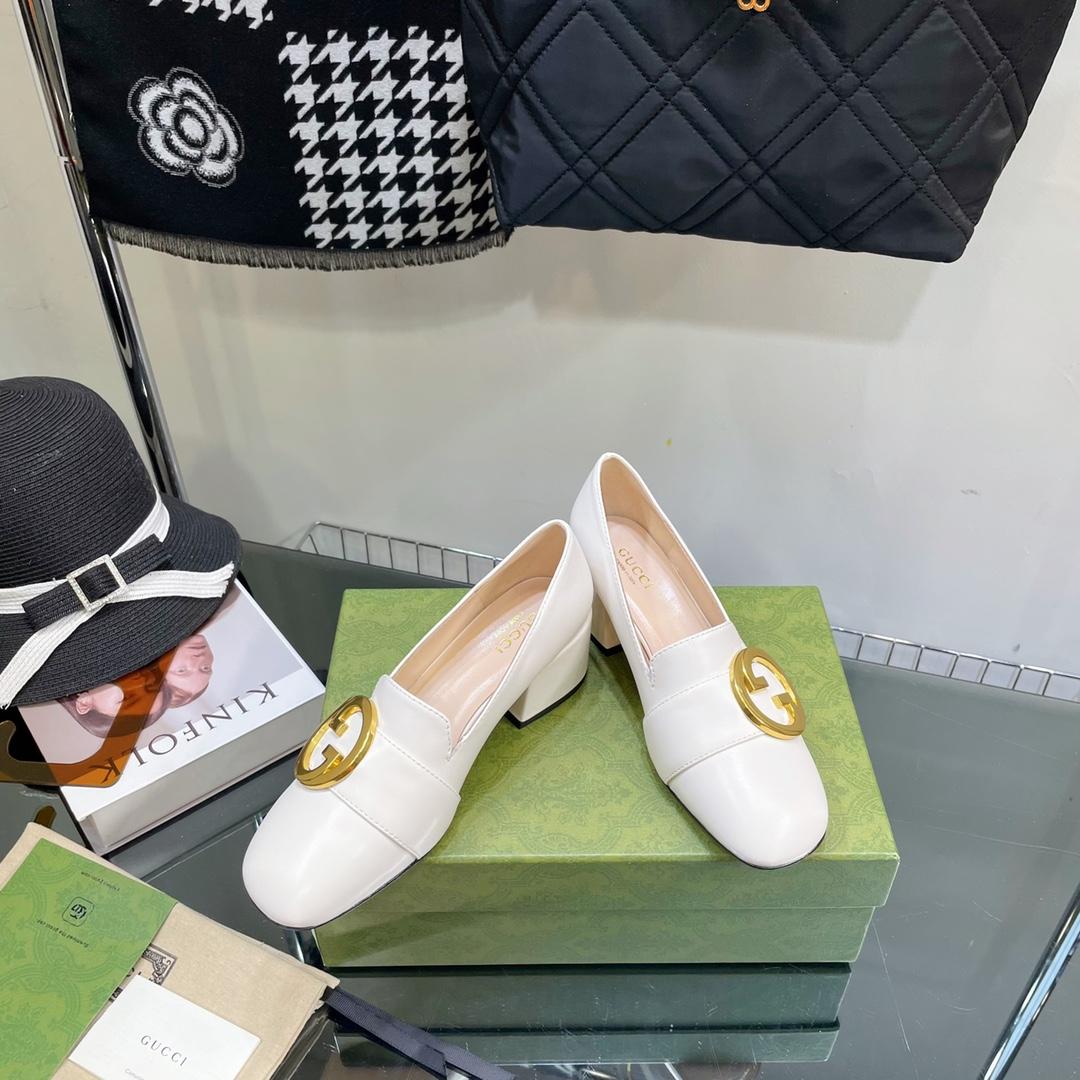 Gucci Blonde Women's Mid-heel Pump - FashionPlug