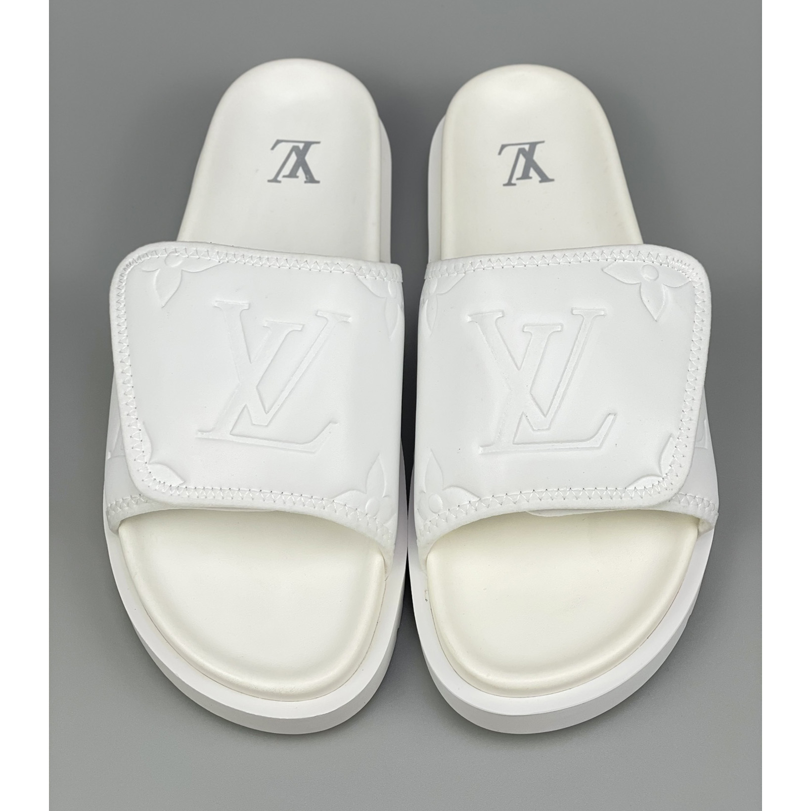 Louis Vuitton Miami Mule      1AA7RH - FashionPlug