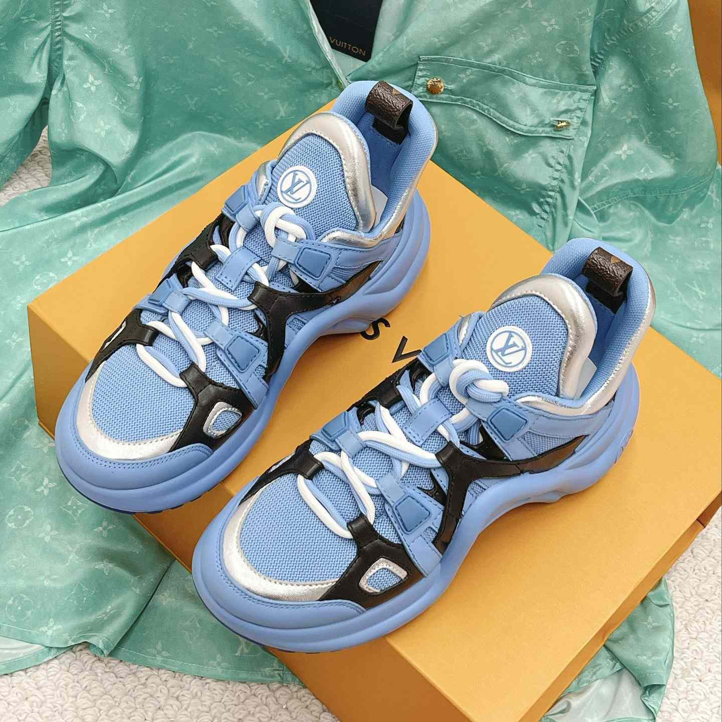 Louis Vuitton LV Archlight Sneaker      - FashionPlug