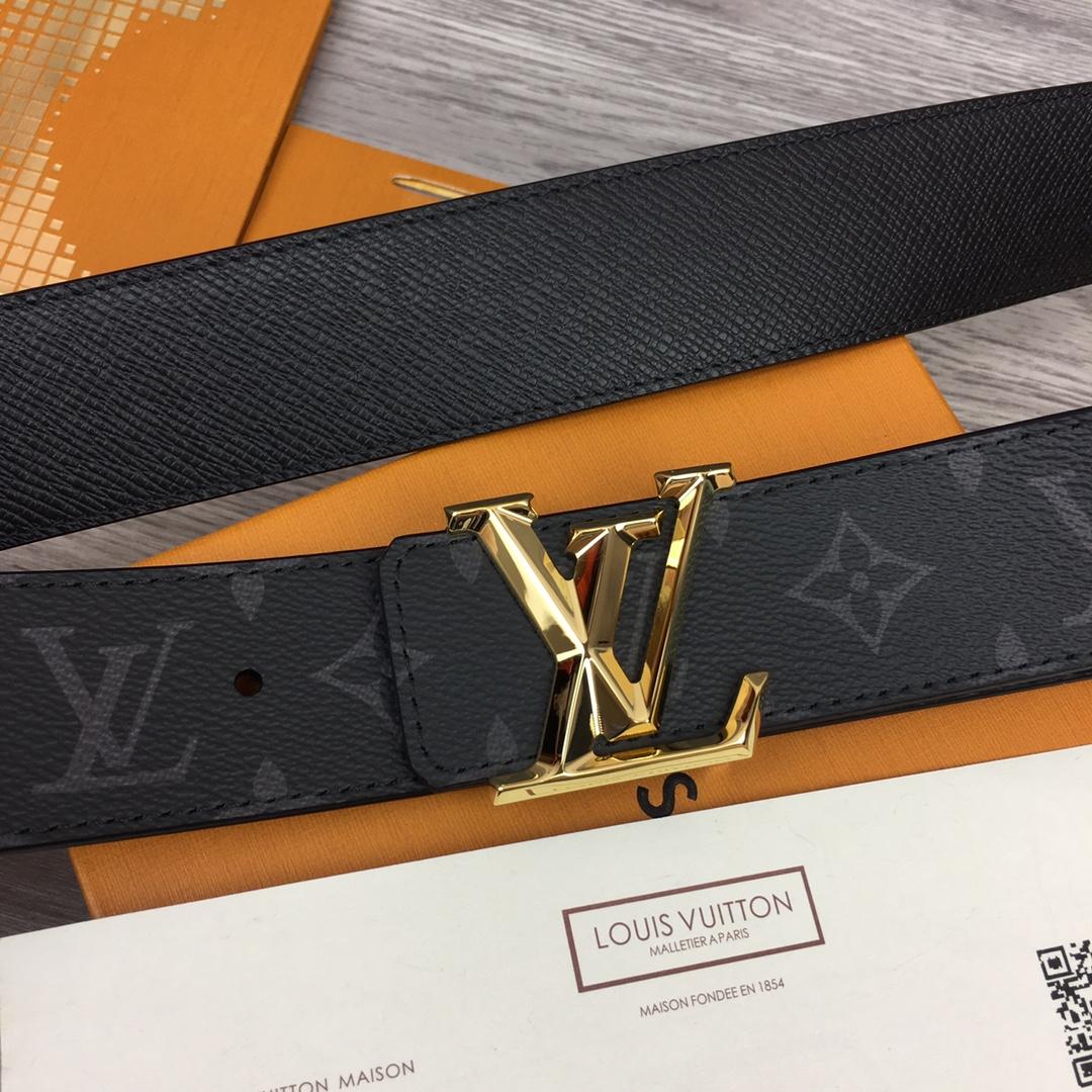 Louis Vuitton LV Pyramide 40mm Reversible - FashionPlug