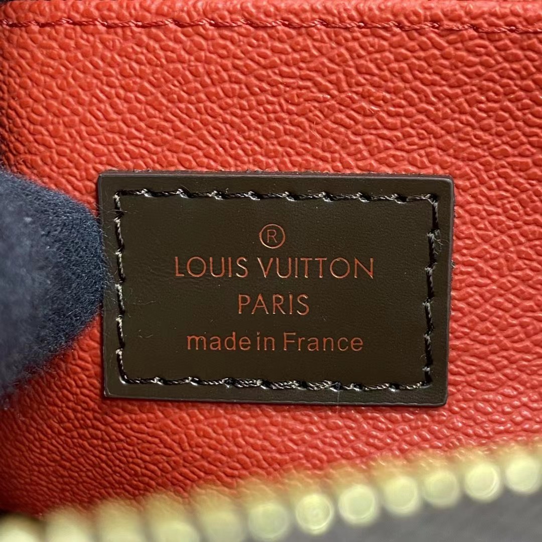 Louis Vuitton Cosmetic Pouch (17-11.5-6cm)   N47516 - FashionPlug