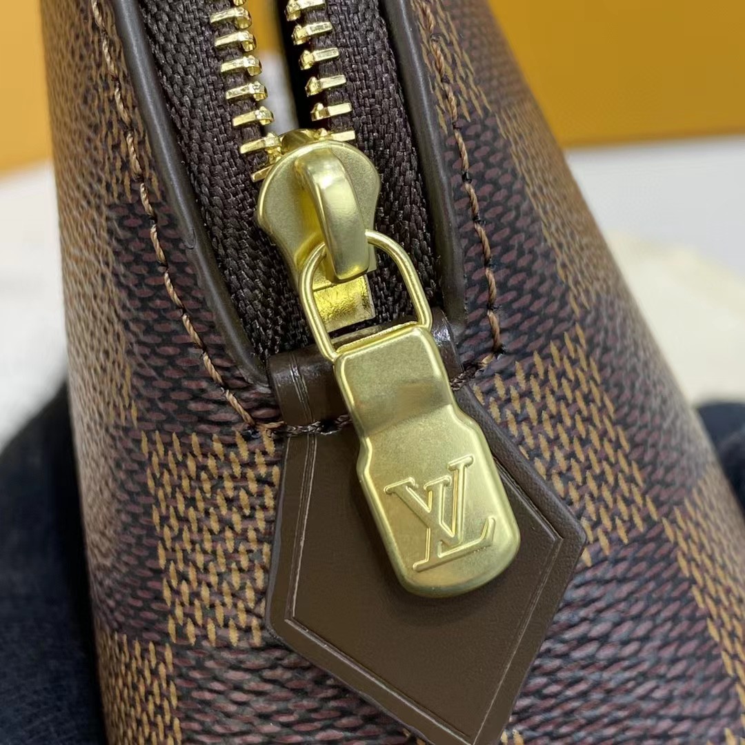 Louis Vuitton Cosmetic Pouch (17-11.5-6cm)   N47516 - FashionPlug
