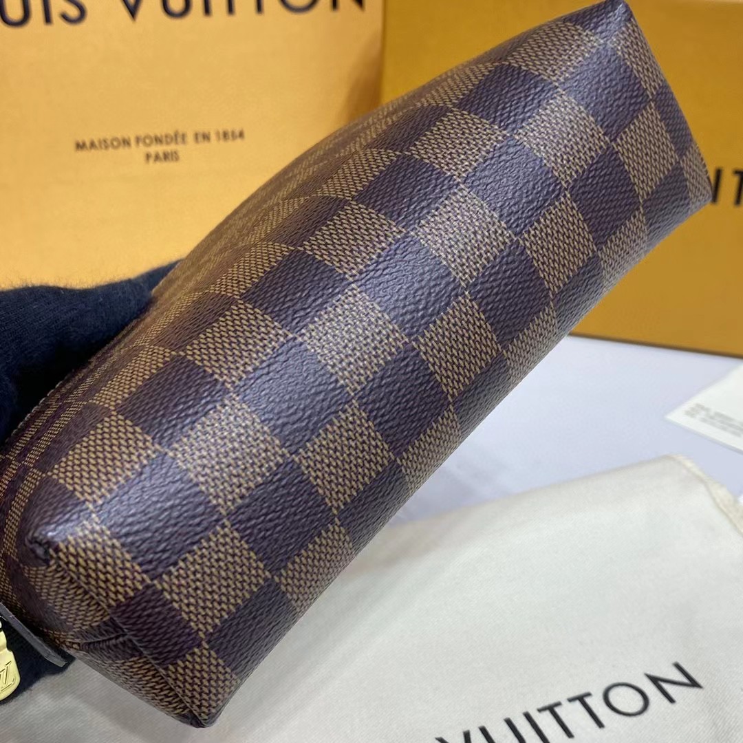 Louis Vuitton Cosmetic Pouch (17-11.5-6cm)   N47516 - FashionPlug