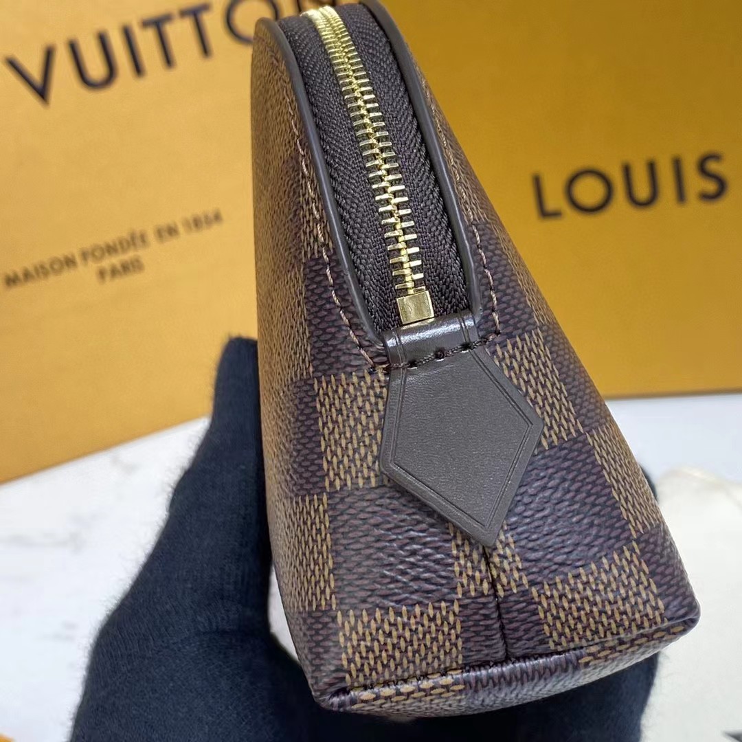 Louis Vuitton Cosmetic Pouch (17-11.5-6cm)   N47516 - FashionPlug