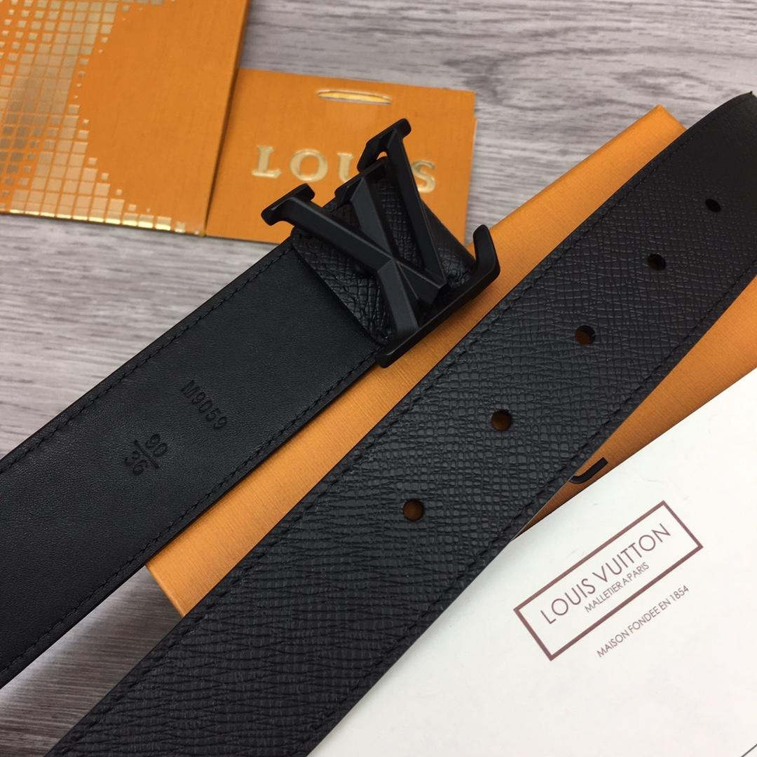 Louis Vuitton 35MM Belt - FashionPlug