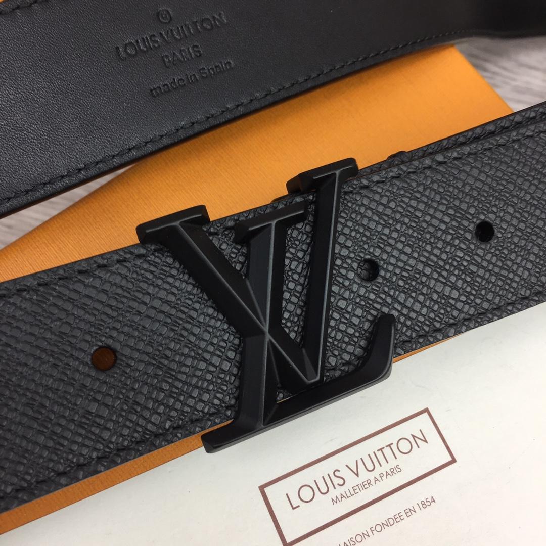 Louis Vuitton 35MM Belt - FashionPlug