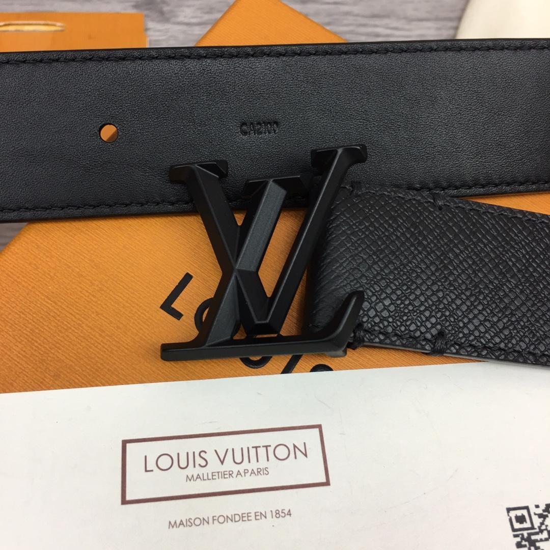 Louis Vuitton 35MM Belt - FashionPlug