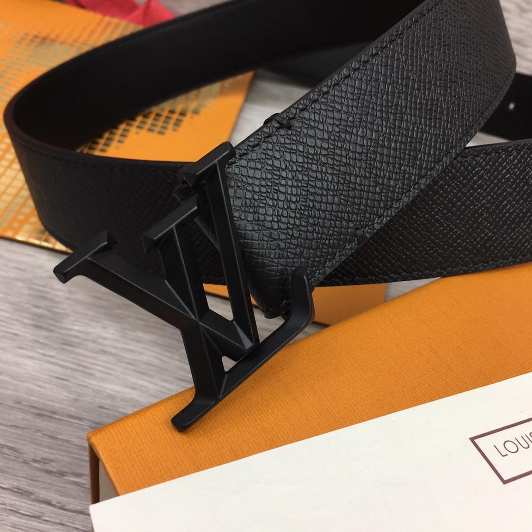 Louis Vuitton 35MM Belt - FashionPlug