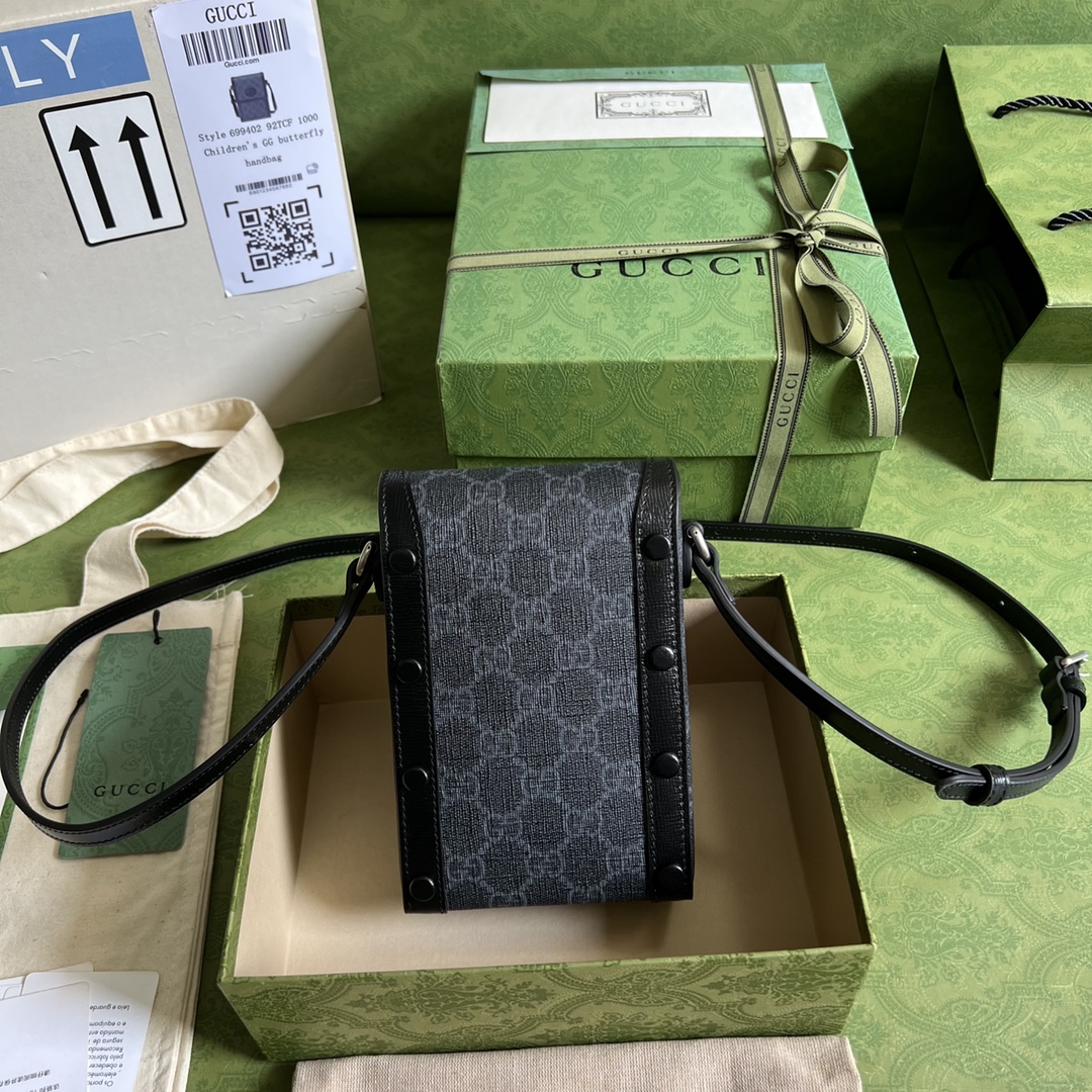 Gucci Black Mini GG Supreme Pouch(11.5-17-4cm) - FashionPlug