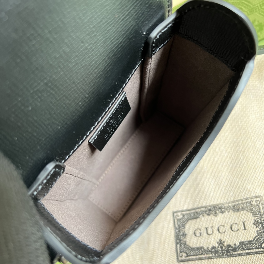 Gucci Black Mini GG Supreme Pouch(11.5-17-4cm) - FashionPlug