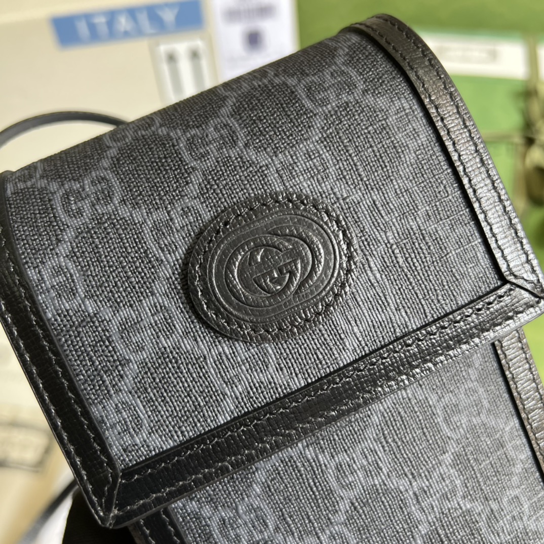 Gucci Black Mini GG Supreme Pouch(11.5-17-4cm) - FashionPlug