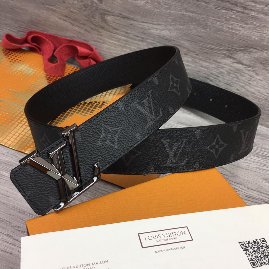 Louis Vuitton LV Pyramide 40mm Reversible - FashionPlug