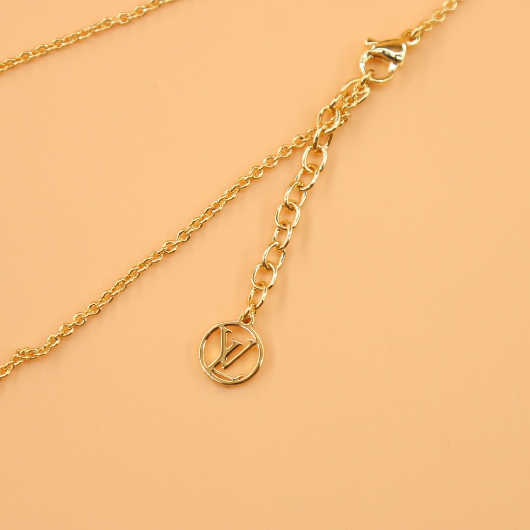 Louis Vuitton My LV Tiger Necklace     M00595 - FashionPlug