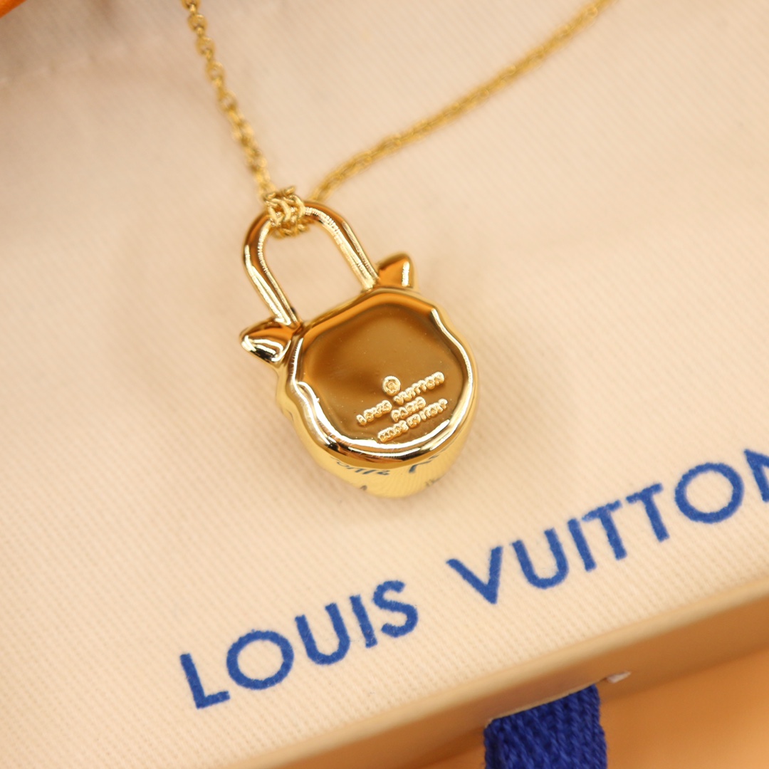 Louis Vuitton My LV Tiger Necklace     M00595 - FashionPlug