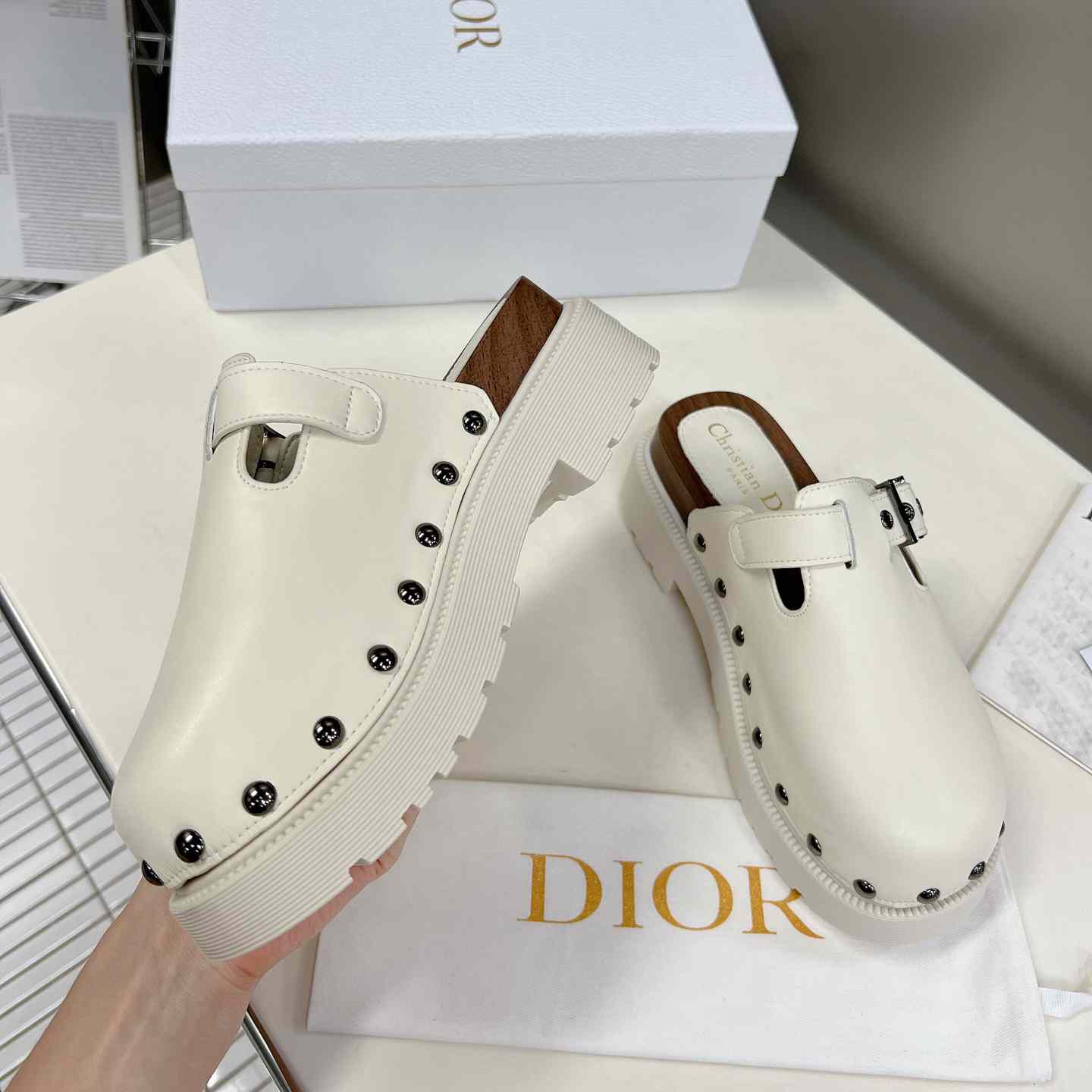 Dior Diorquake Clog - FashionPlug