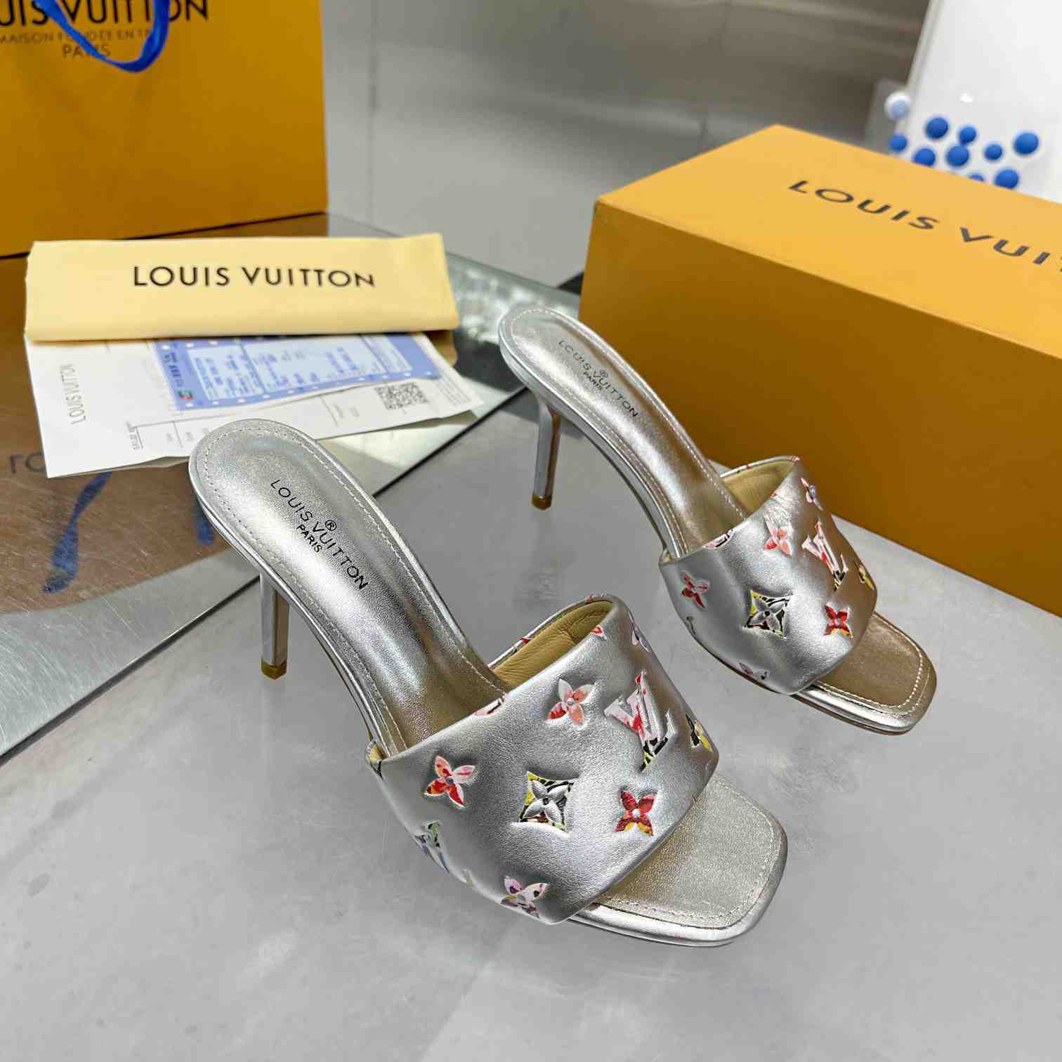 Louis Vuitton Revival Mule     1AAOUB - FashionPlug