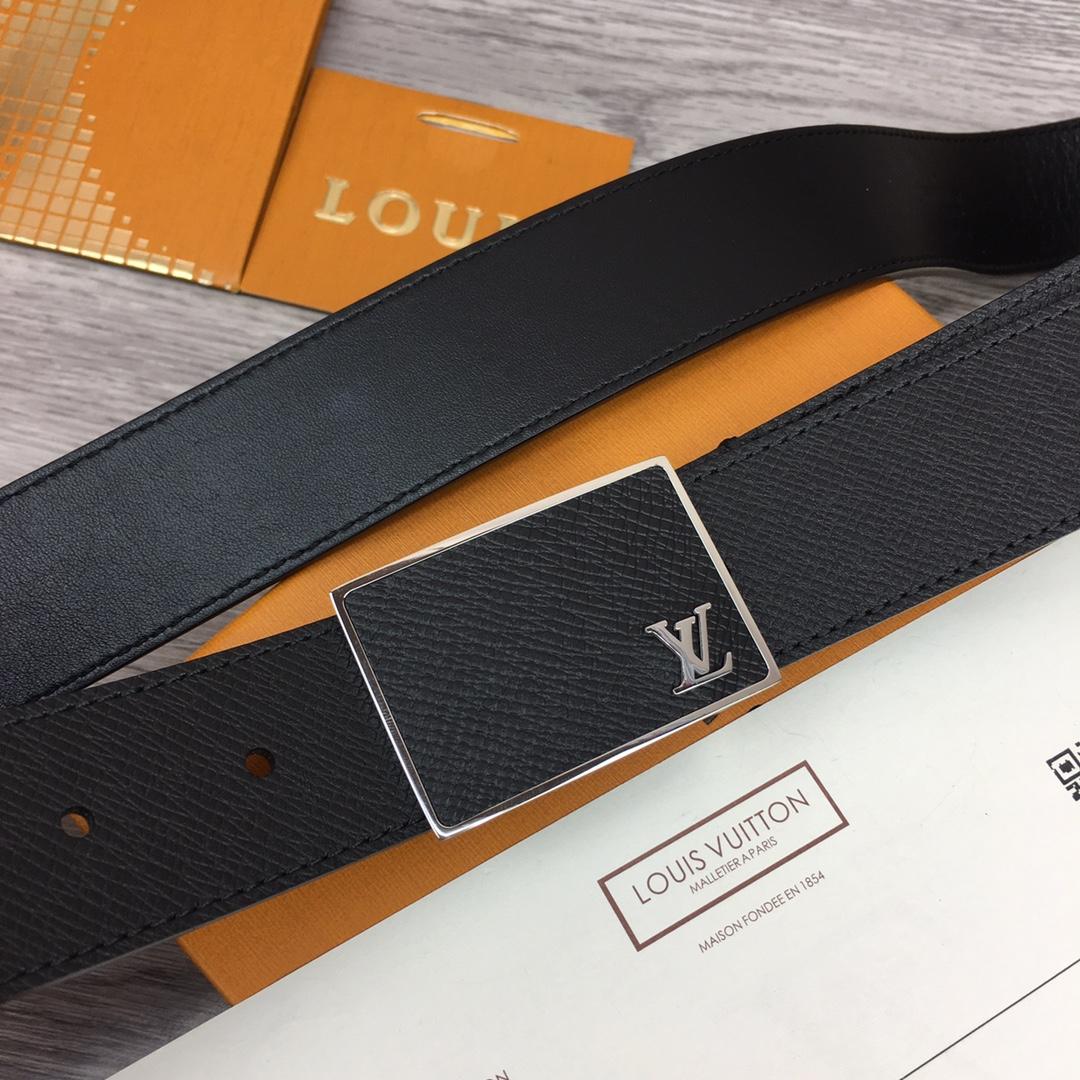 Louis Vuitton 35MM Belt - FashionPlug