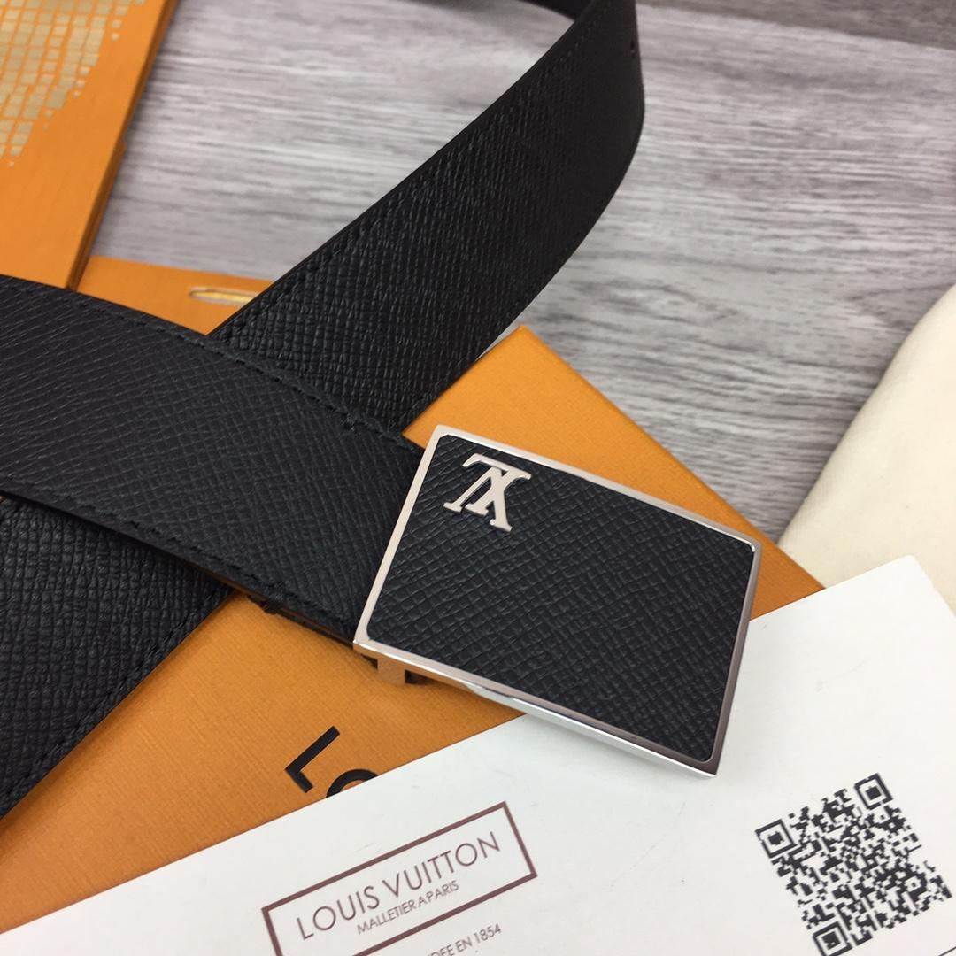 Louis Vuitton 35MM Belt - FashionPlug
