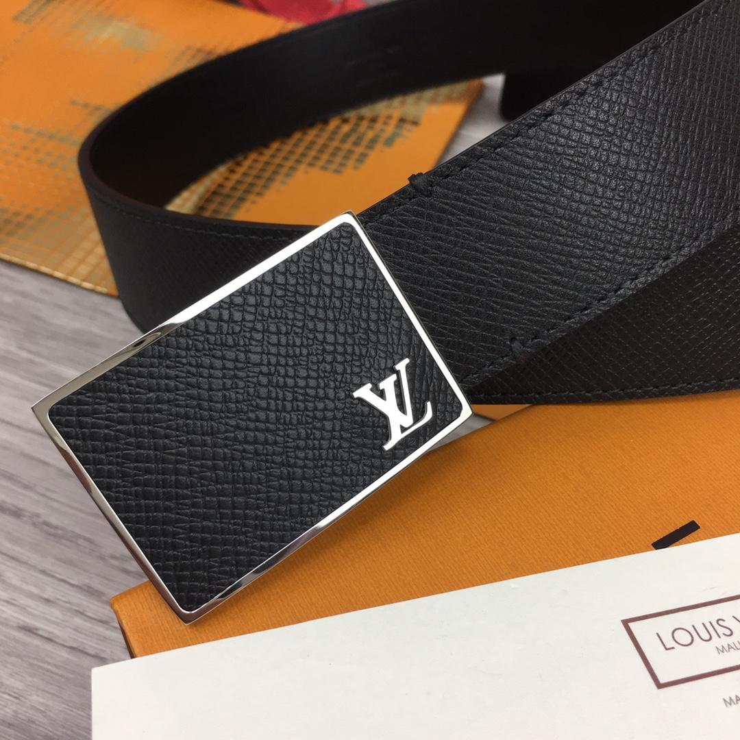 Louis Vuitton 35MM Belt - FashionPlug