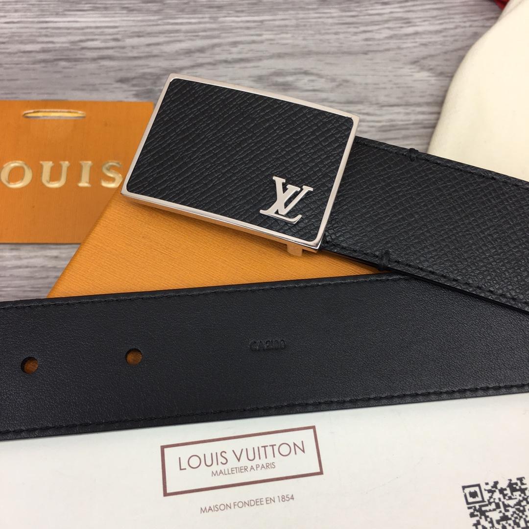 Louis Vuitton 35MM Belt - FashionPlug