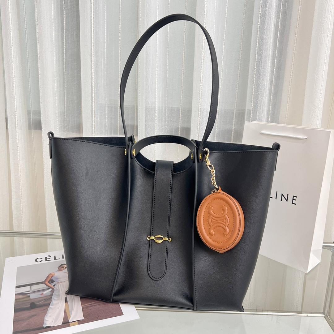 Celine Purse With Hook Cuir Triomphe In Smooth Calfskin  - FashionPlug