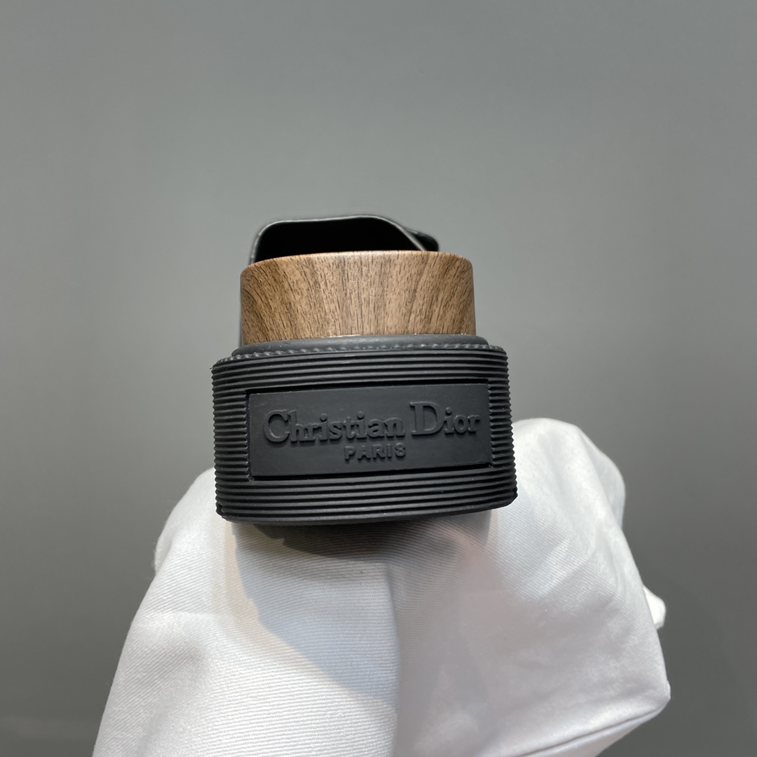 Dior Diorquake Strap Slide - FashionPlug