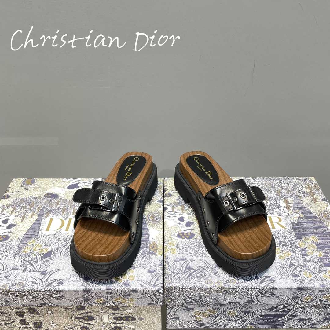 Dior Diorquake Strap Slide - FashionPlug