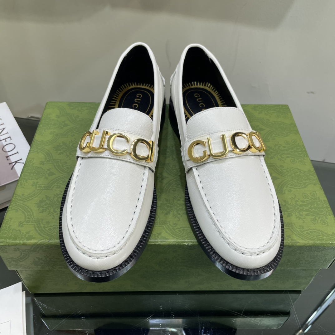 Gucci Women's Gucci Leather Loafer - FashionPlug