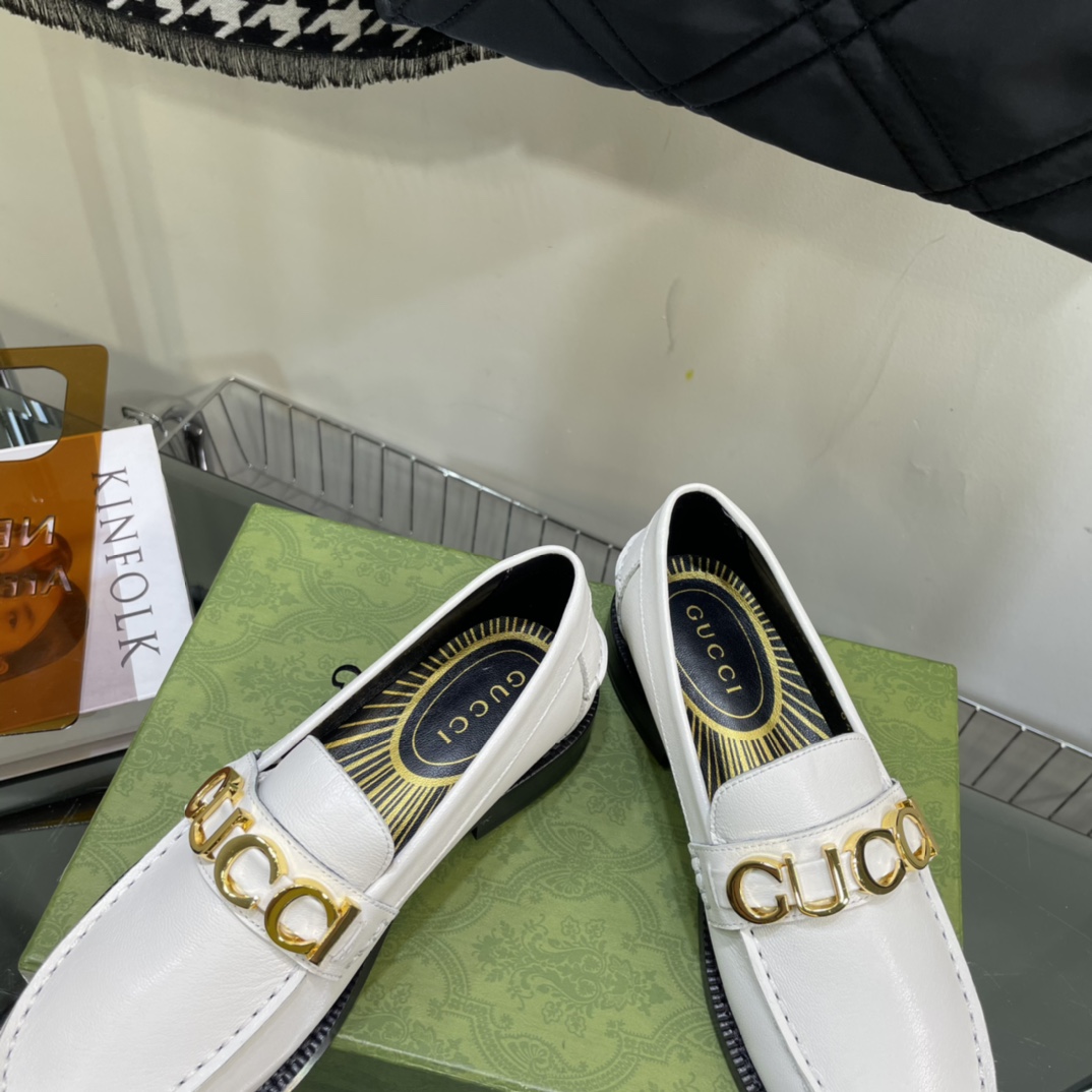 Gucci Women's Gucci Leather Loafer - FashionPlug