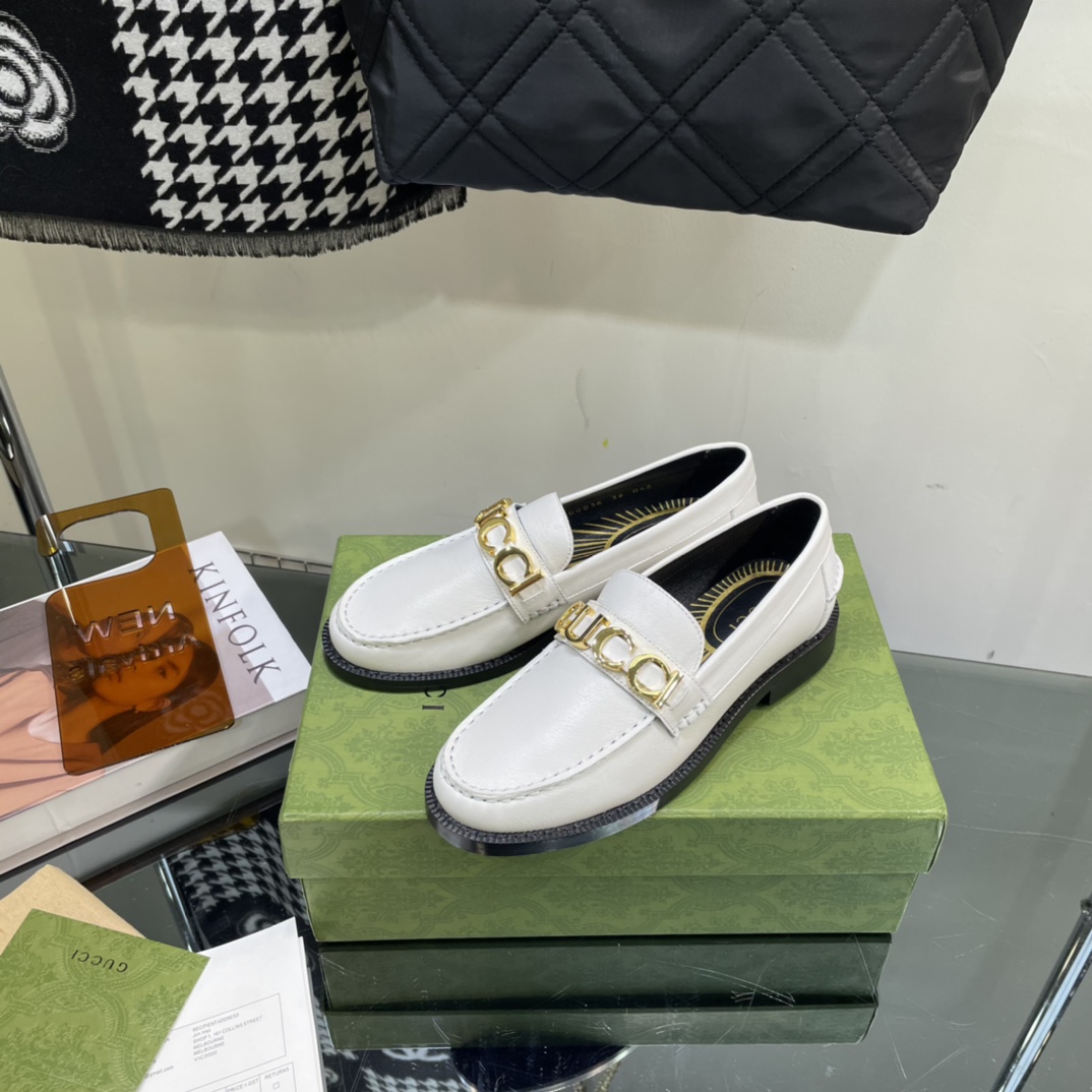 Gucci Women's Gucci Leather Loafer - FashionPlug