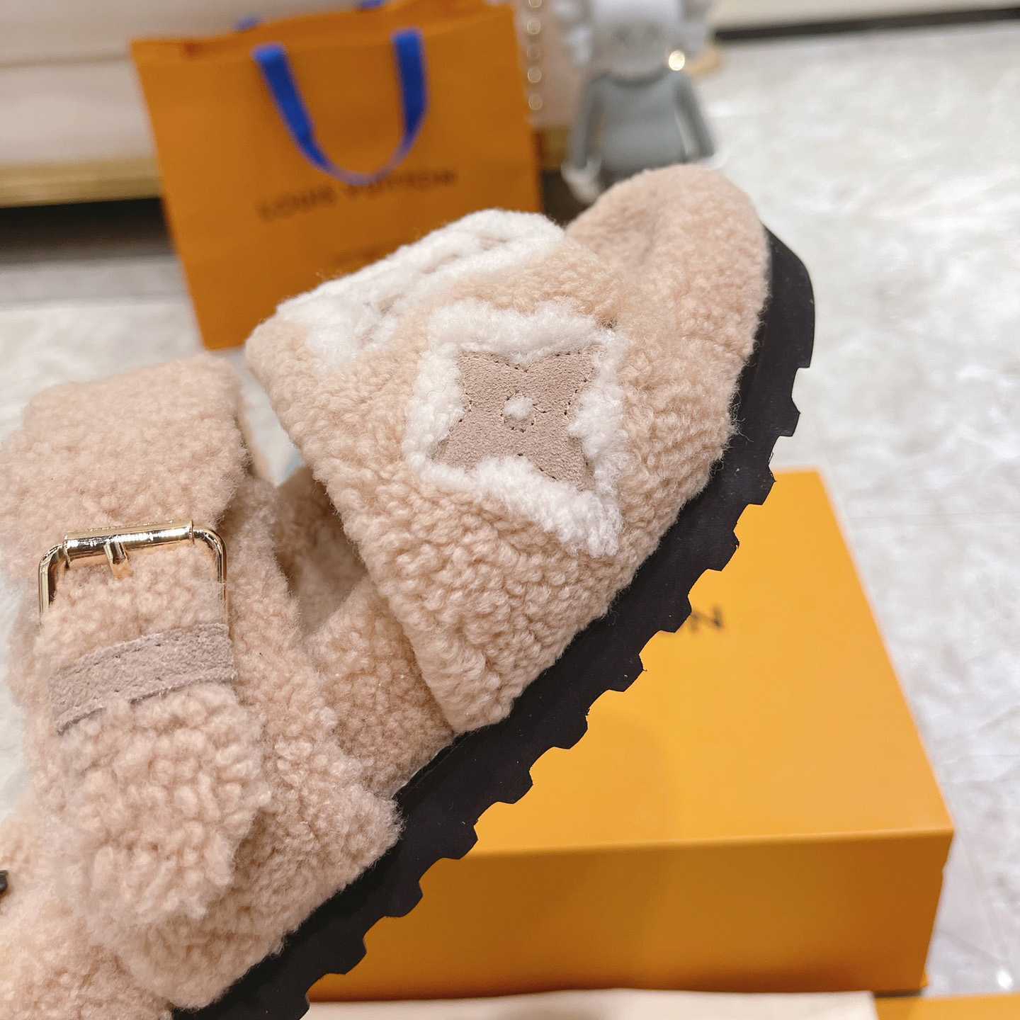 Louis Vuitton  Paseo Flat Comfort Mule - FashionPlug