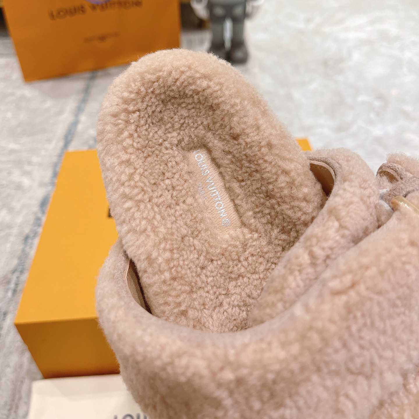 Louis Vuitton  Paseo Flat Comfort Mule - FashionPlug
