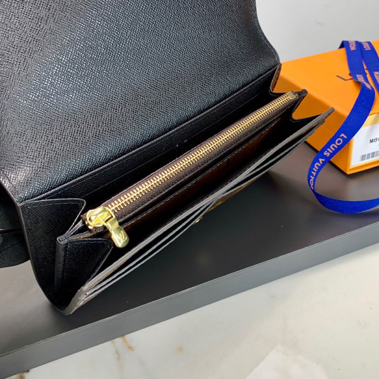 Louis Vuitton  Sarah Wallet (19-10.5-2CM)   M80726 - FashionPlug