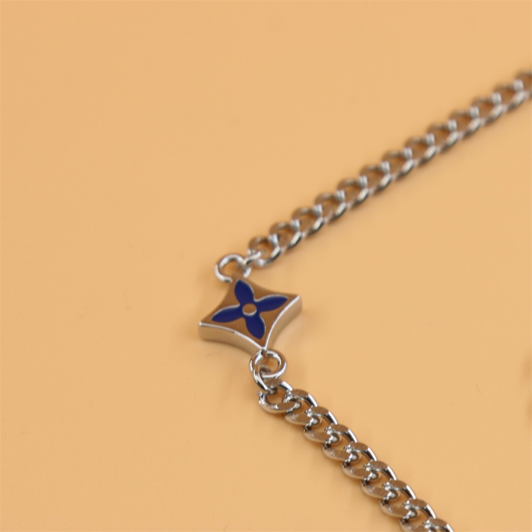 Louis Vuitton LV Sunrise Necklace   M00652 - FashionPlug