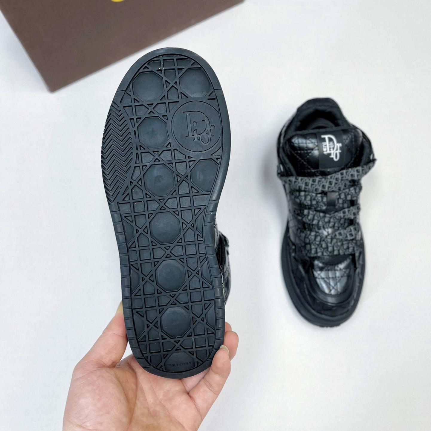 Dior “CD Icon” Sneaker - FashionPlug