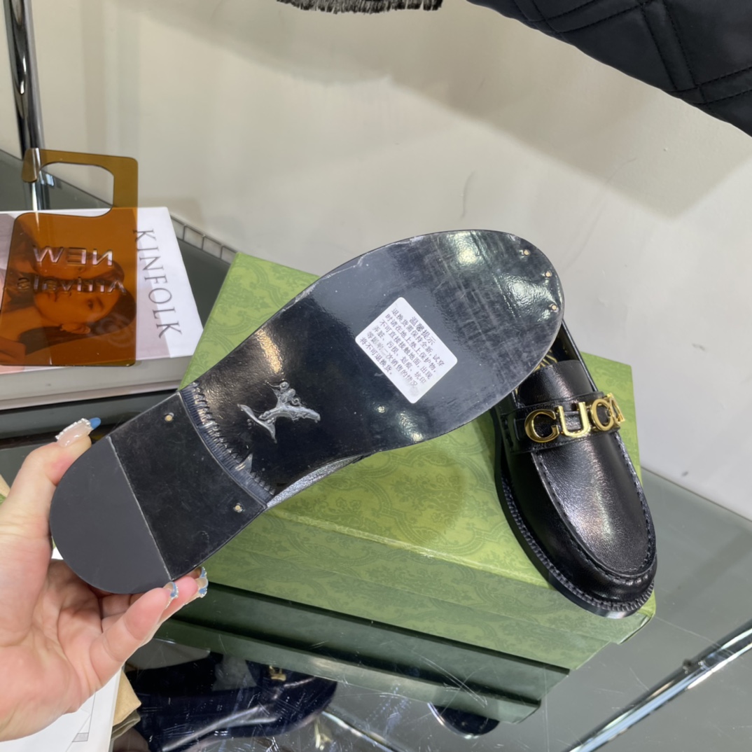 Gucci Women's Gucci Leather Loafer - FashionPlug