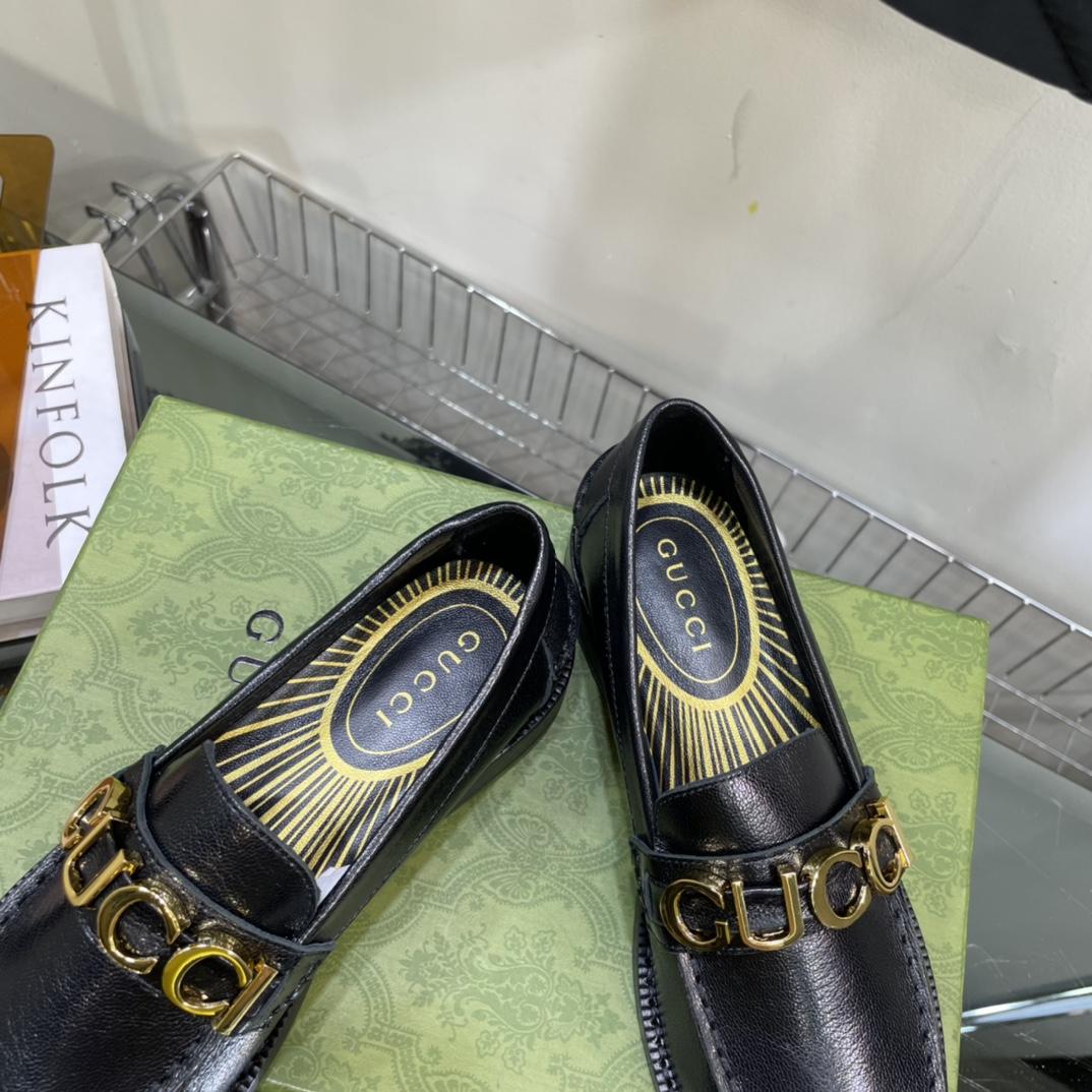 Gucci Women's Gucci Leather Loafer - FashionPlug