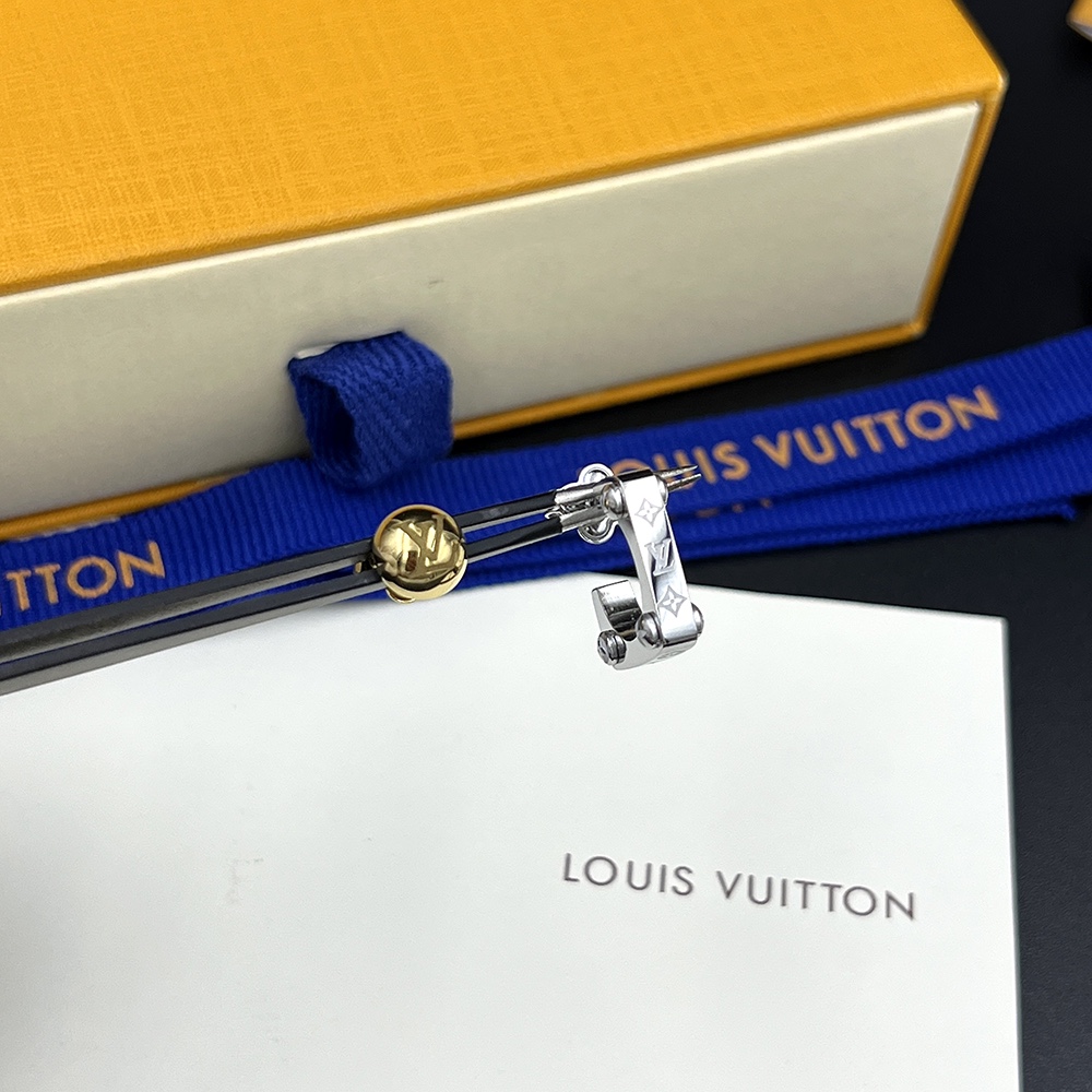 Louis Vuitton Monogram Bold Earrings   M00700 - FashionPlug