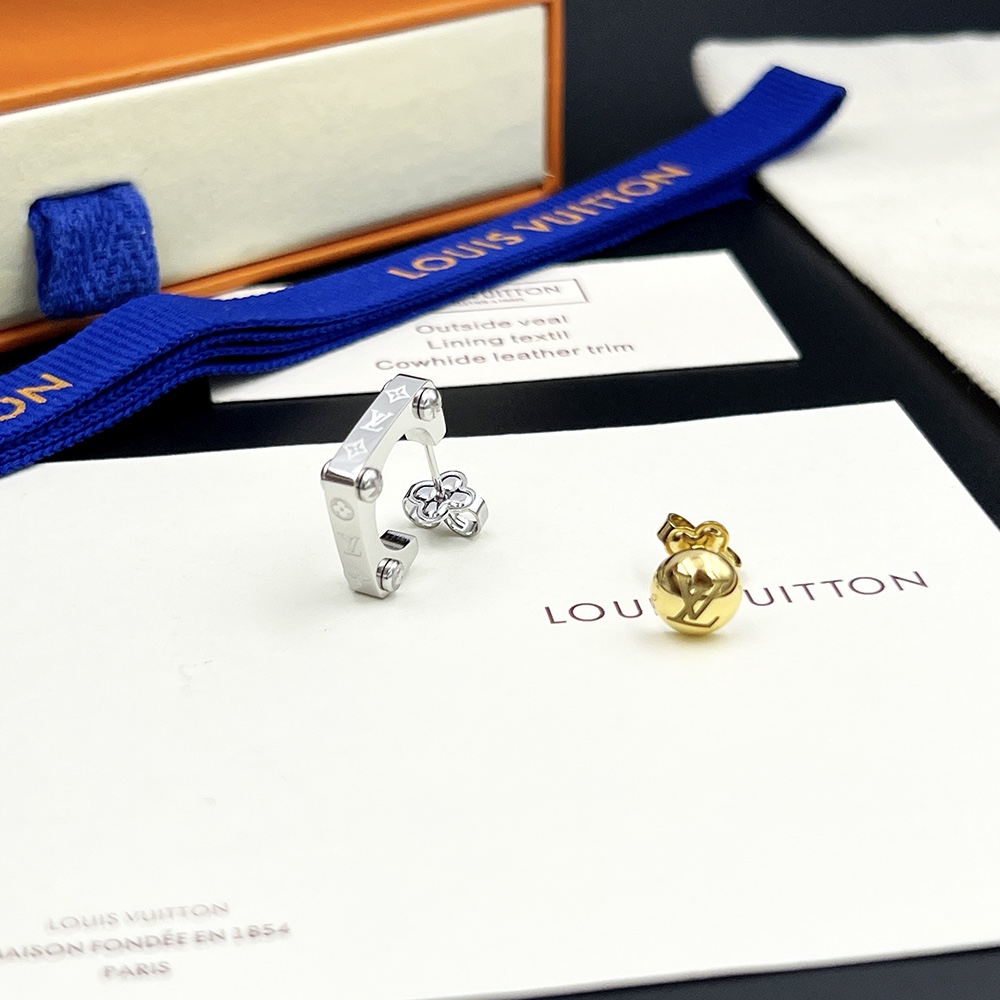 Louis Vuitton Monogram Bold Earrings   M00700 - FashionPlug