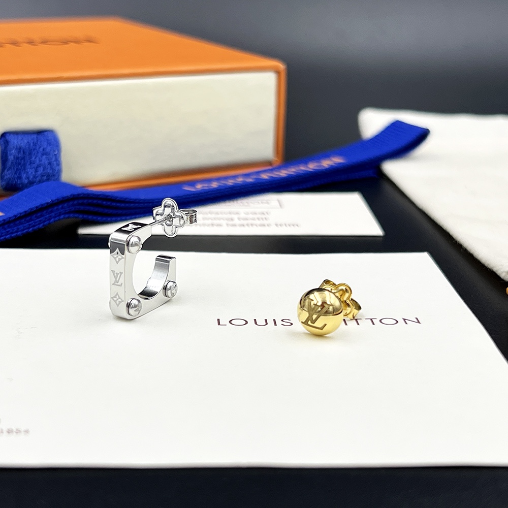 Louis Vuitton Monogram Bold Earrings   M00700 - FashionPlug