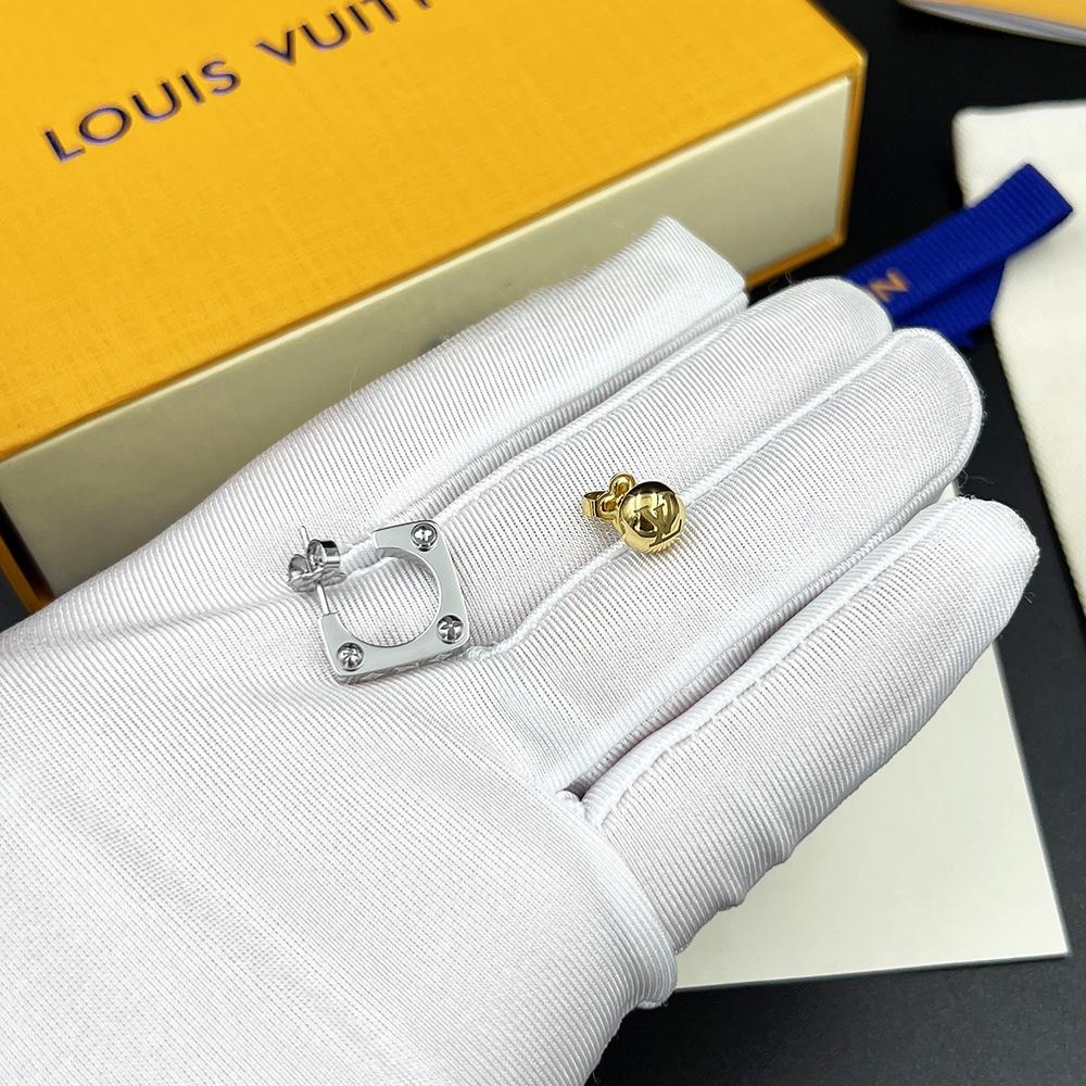 Louis Vuitton Monogram Bold Earrings   M00700 - FashionPlug